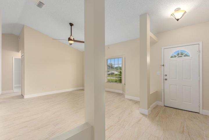 PORT ST LUCIE SECTION 33 - Residential