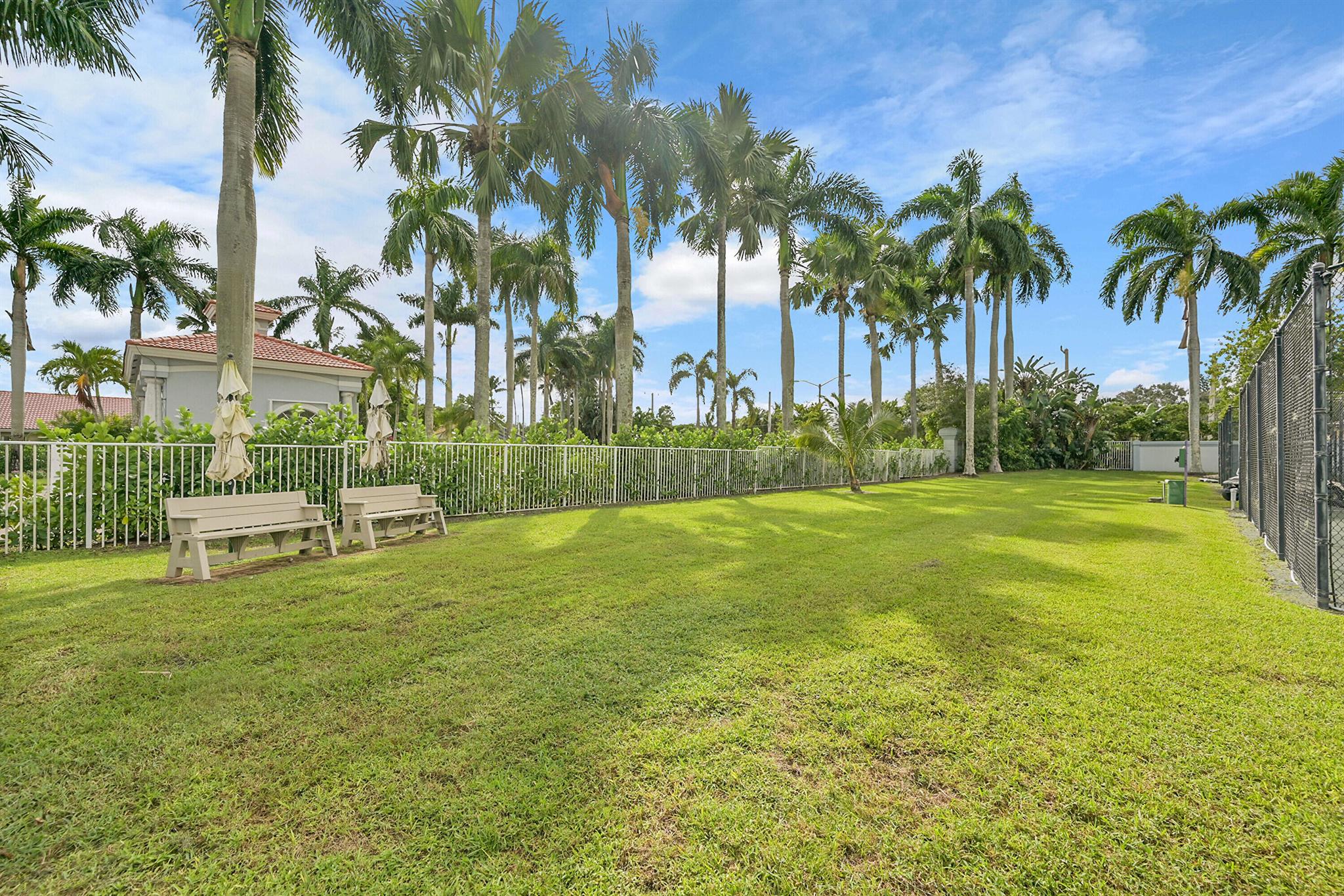 GROVE ISLE - Residential