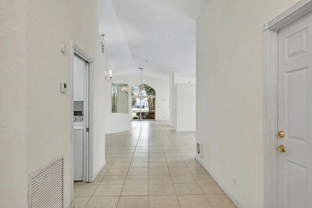 Photo of 10382 Utopia Circle E, Boynton Beach, FL 33437 (MLS # R11134533)