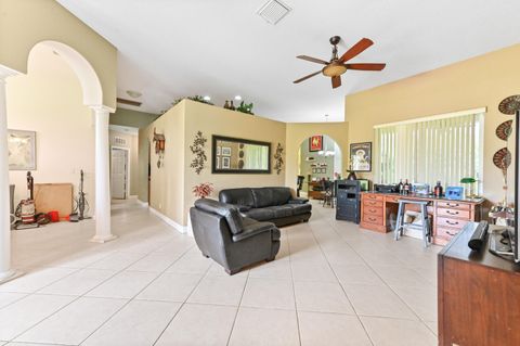 A home in Loxahatchee