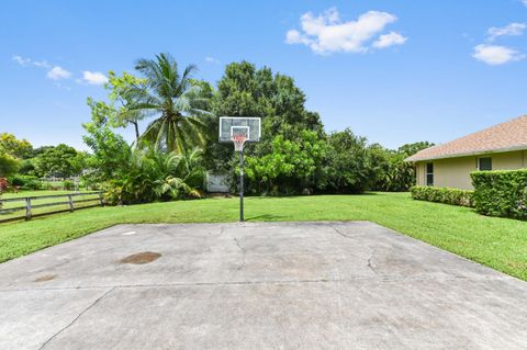 A home in Loxahatchee