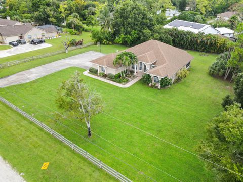 A home in Loxahatchee