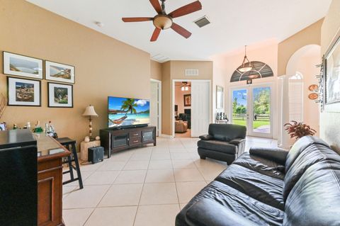 A home in Loxahatchee