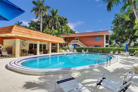 1920 NE 1st Ter 110H Wilton Manors FL 33305