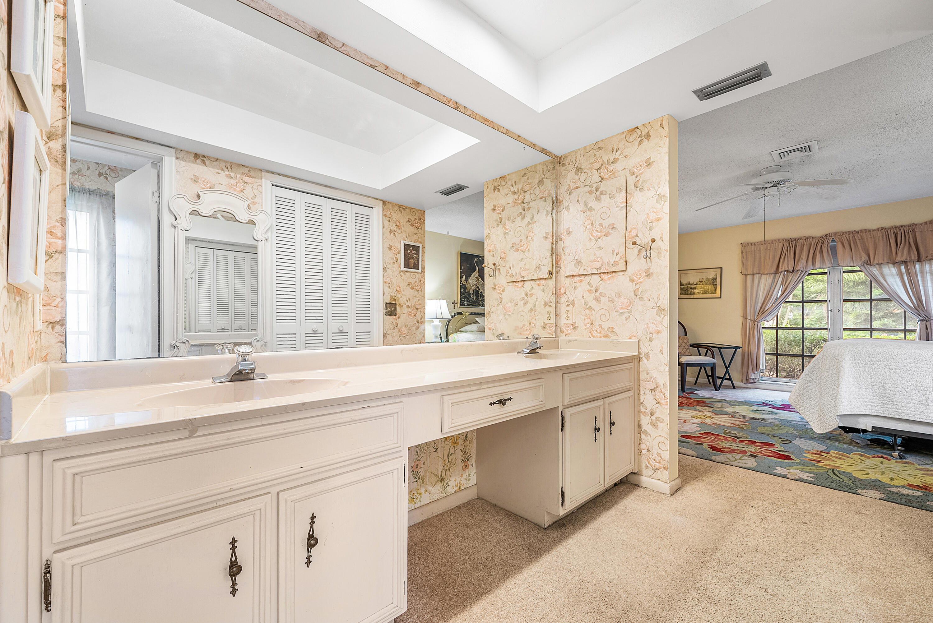 PINE VILLAS 10 - Residential