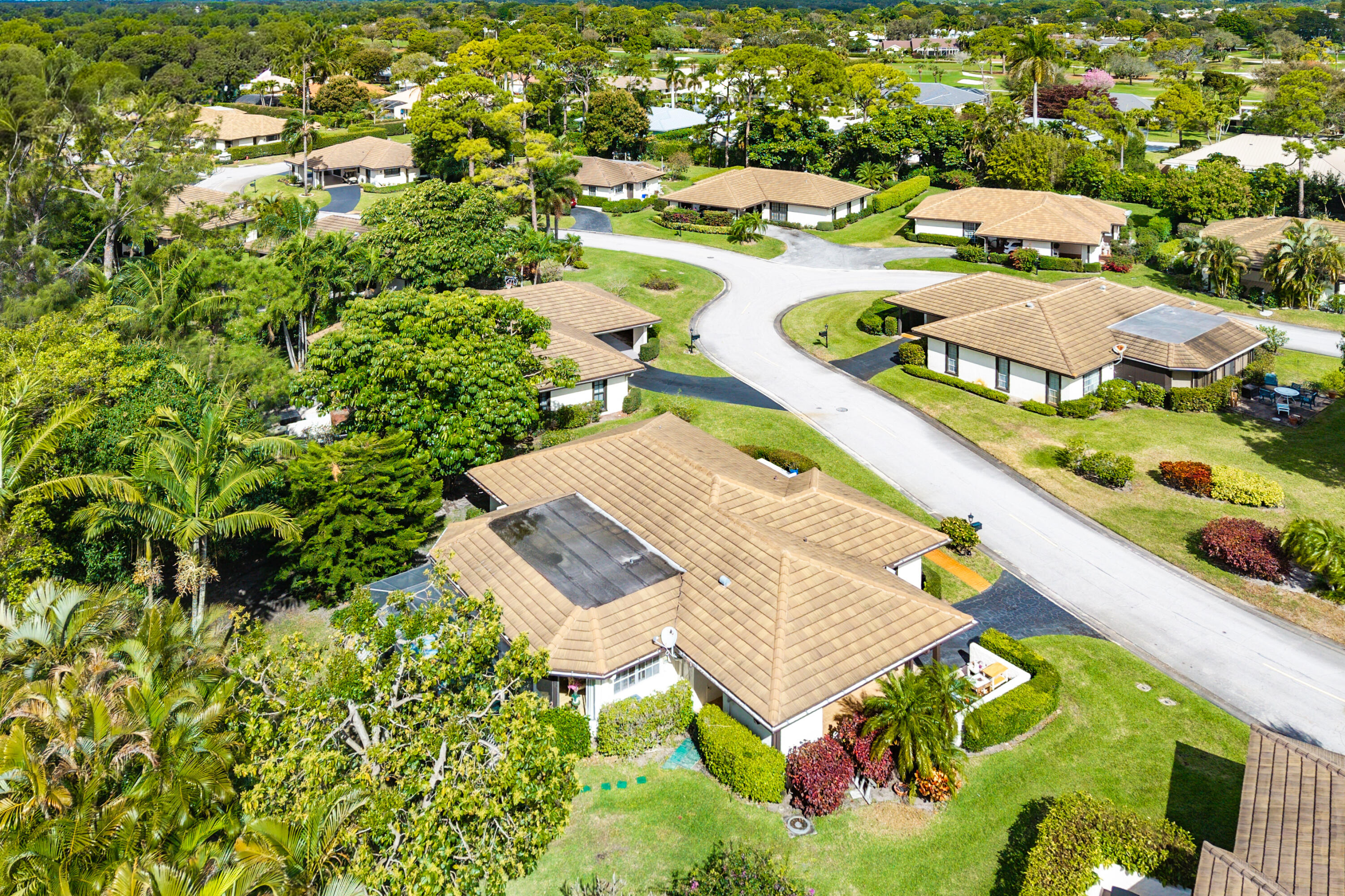 PINE VILLAS 10 - Residential