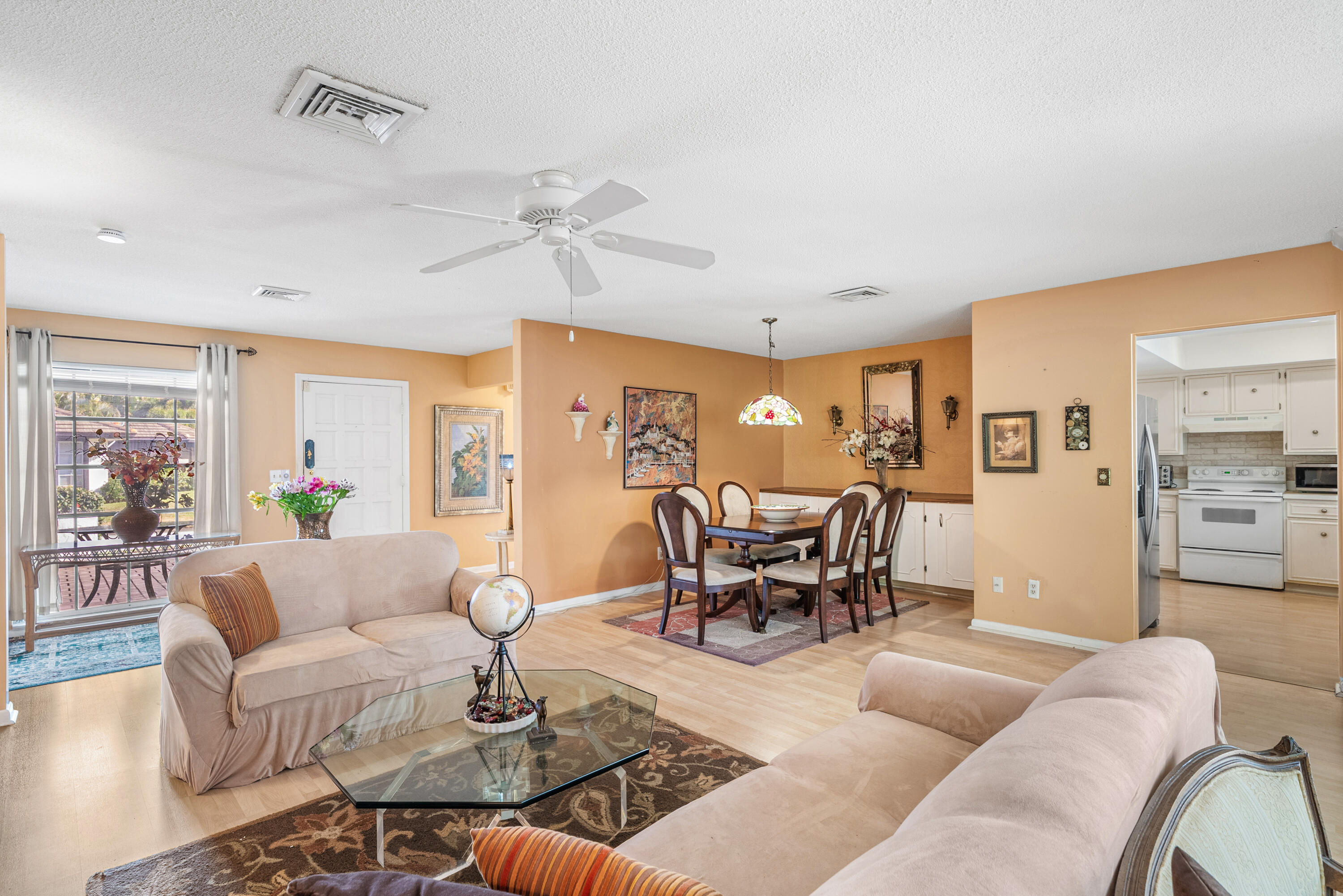 PINE VILLAS 10 - Residential