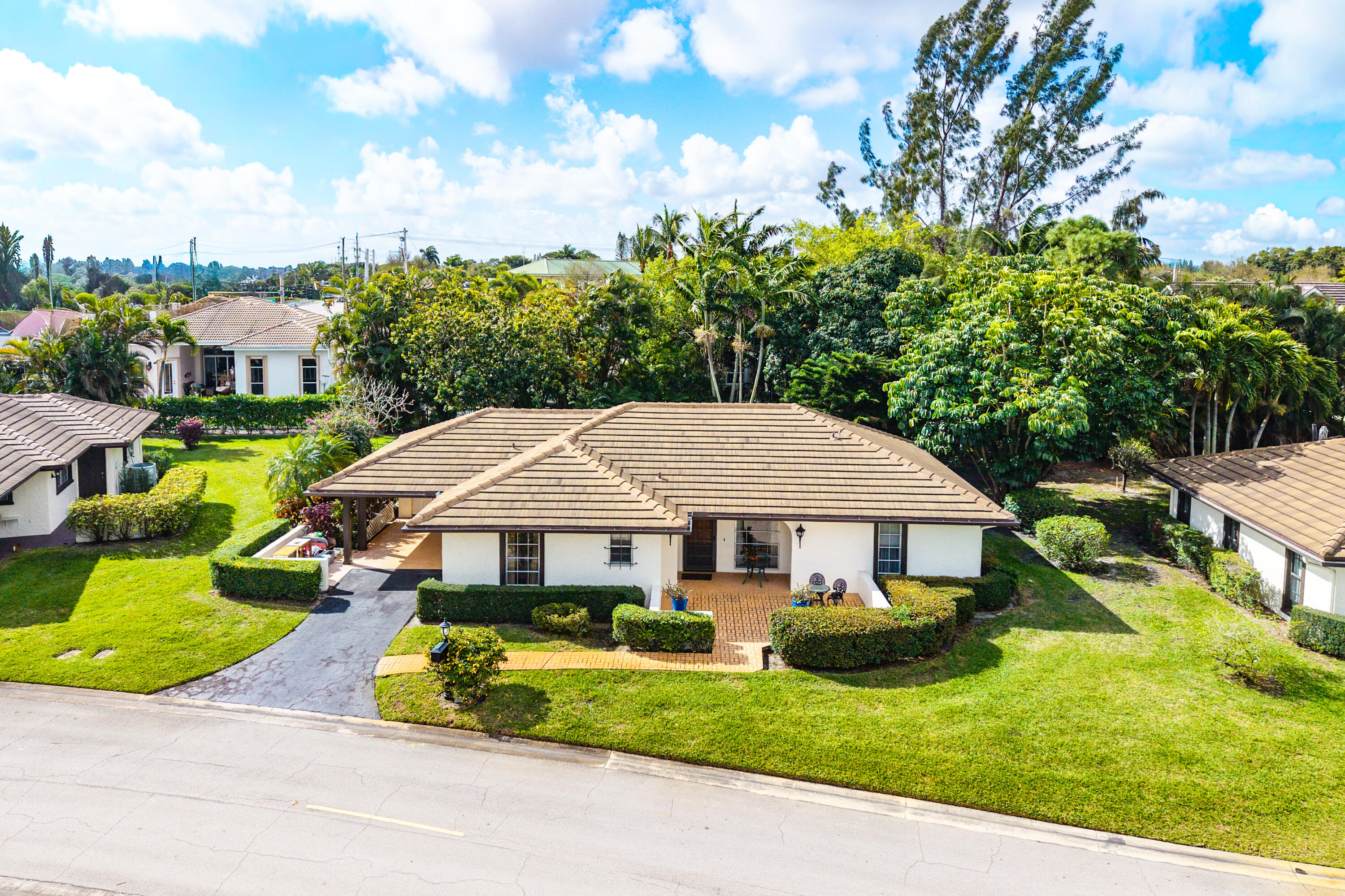 PINE VILLAS 10 - Residential