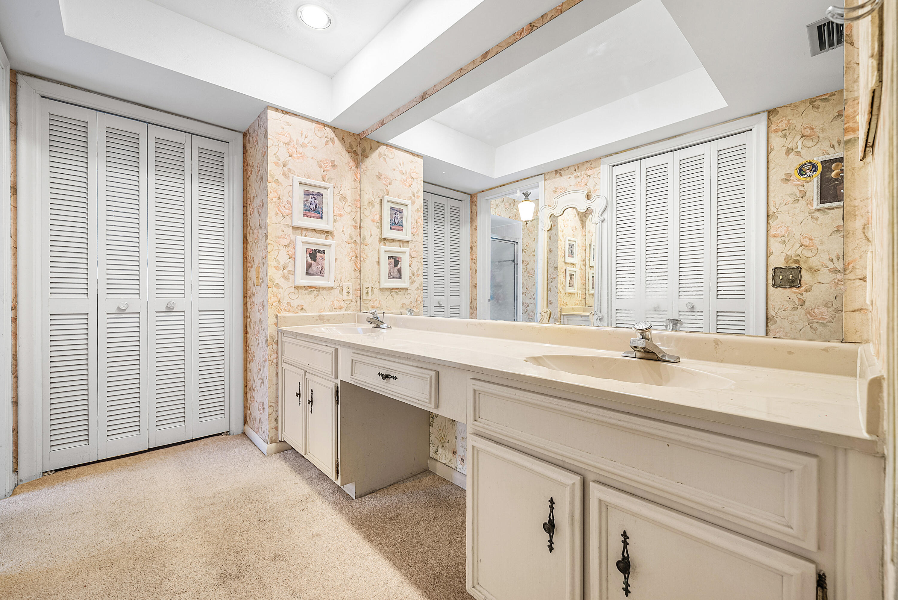 PINE VILLAS 10 - Residential