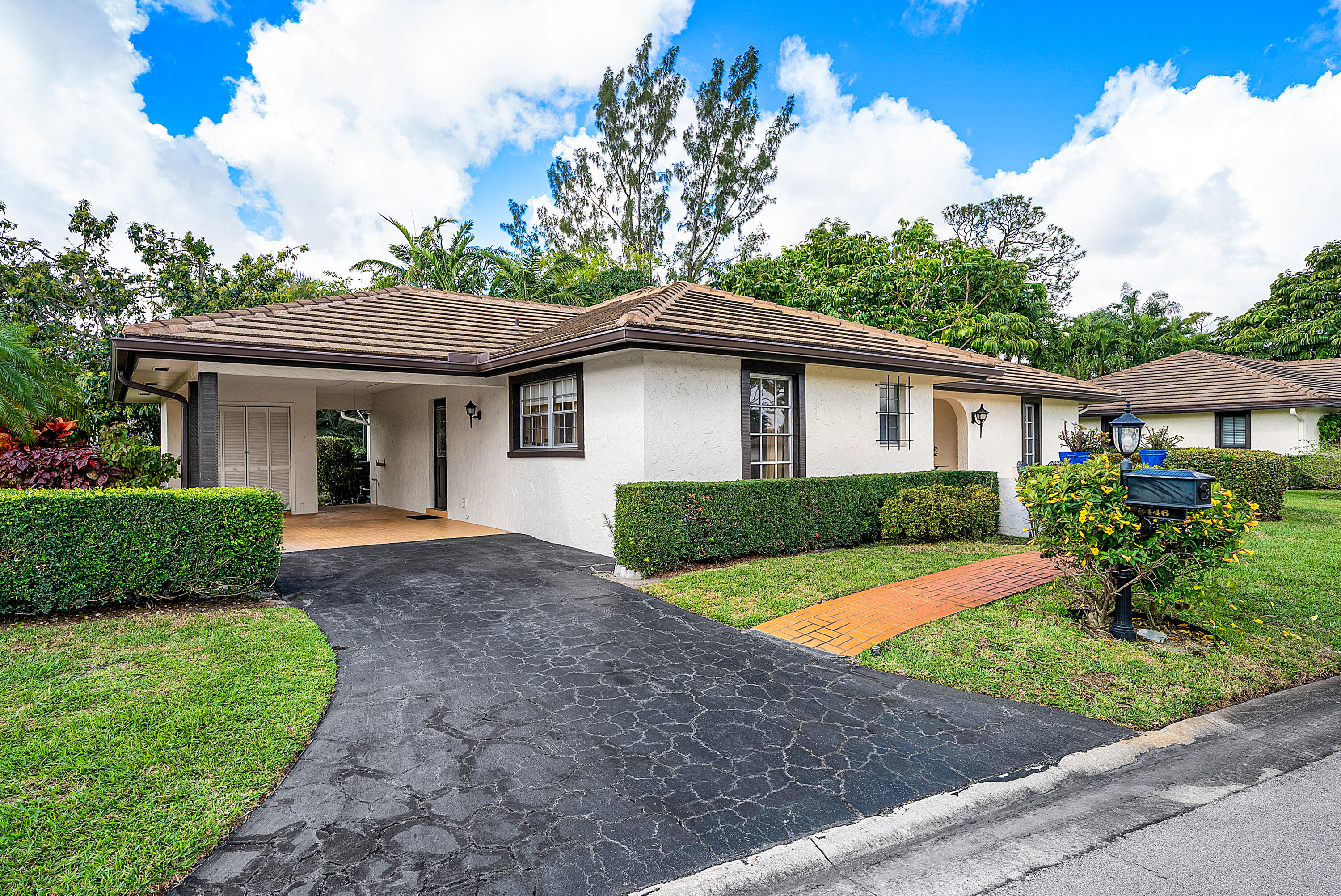 PINE VILLAS 10 - Residential