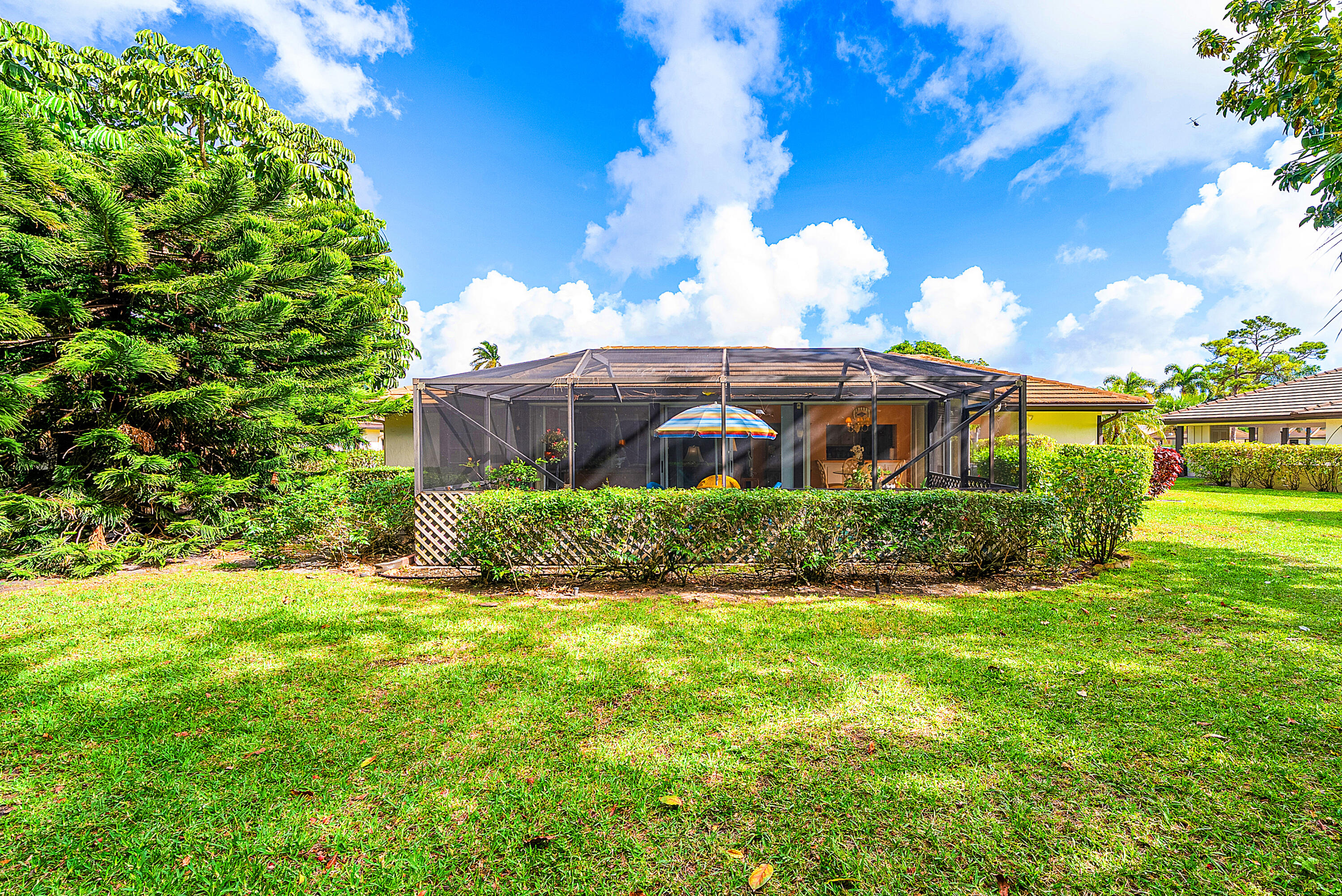 PINE VILLAS 10 - Residential