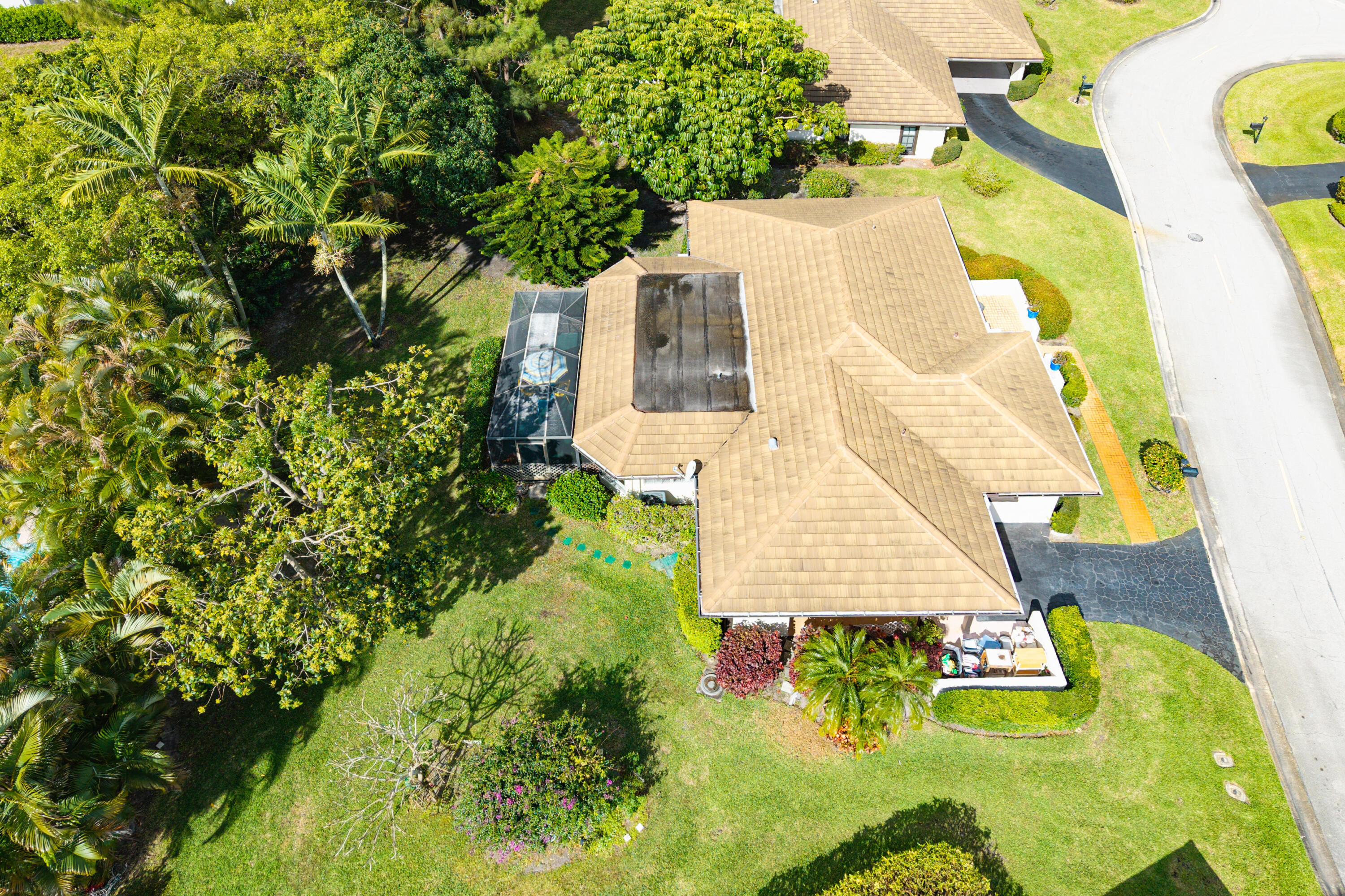 PINE VILLAS 10 - Residential