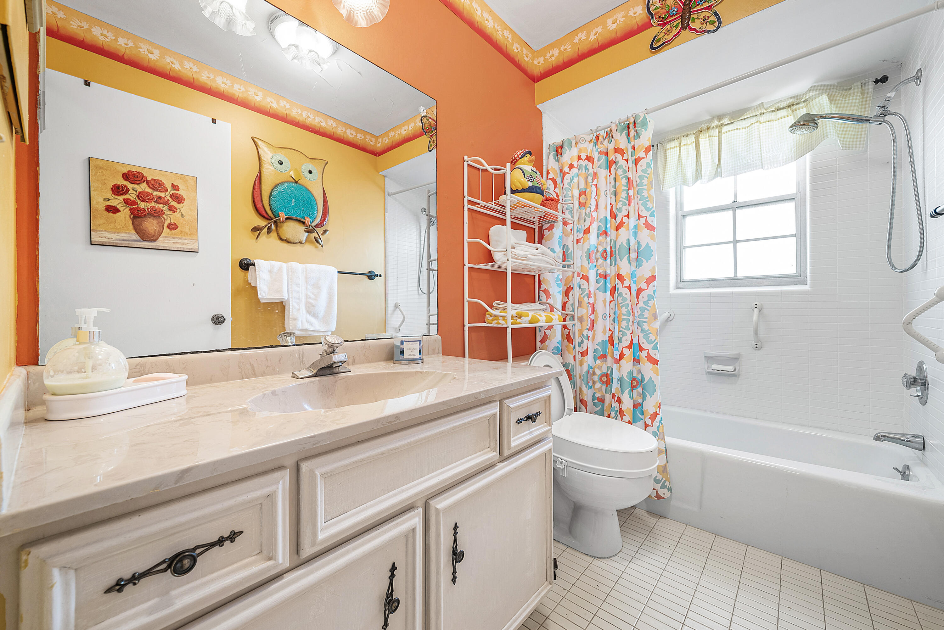 PINE VILLAS 10 - Residential