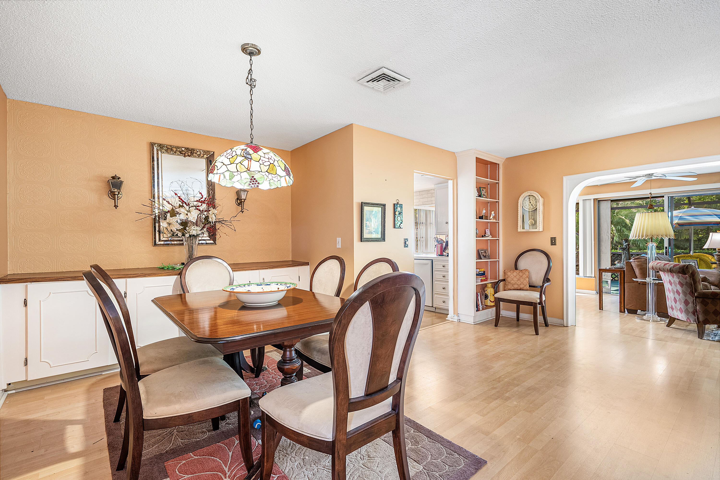 PINE VILLAS 10 - Residential