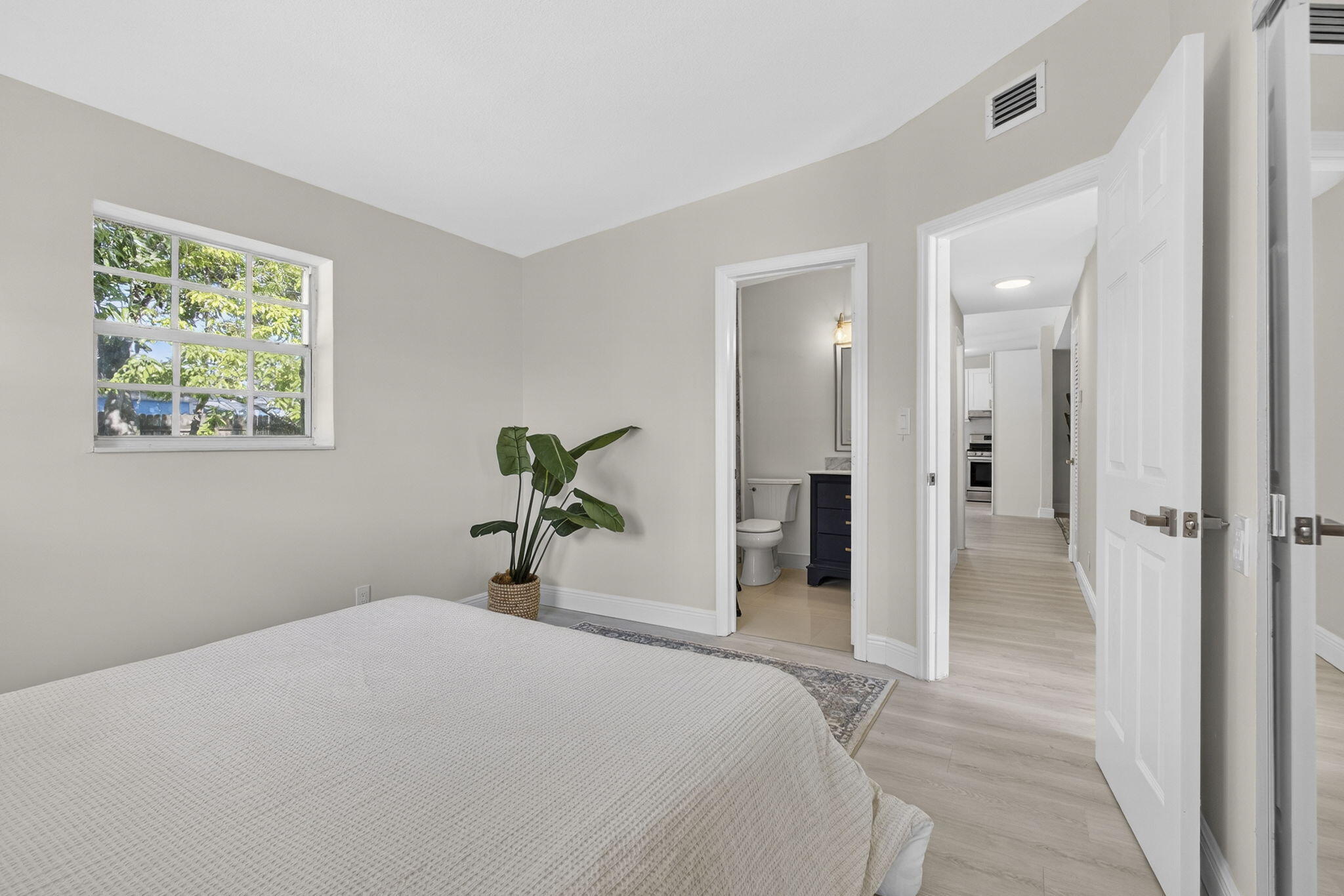 FOREST HILL VILLAGE 4 - Residential