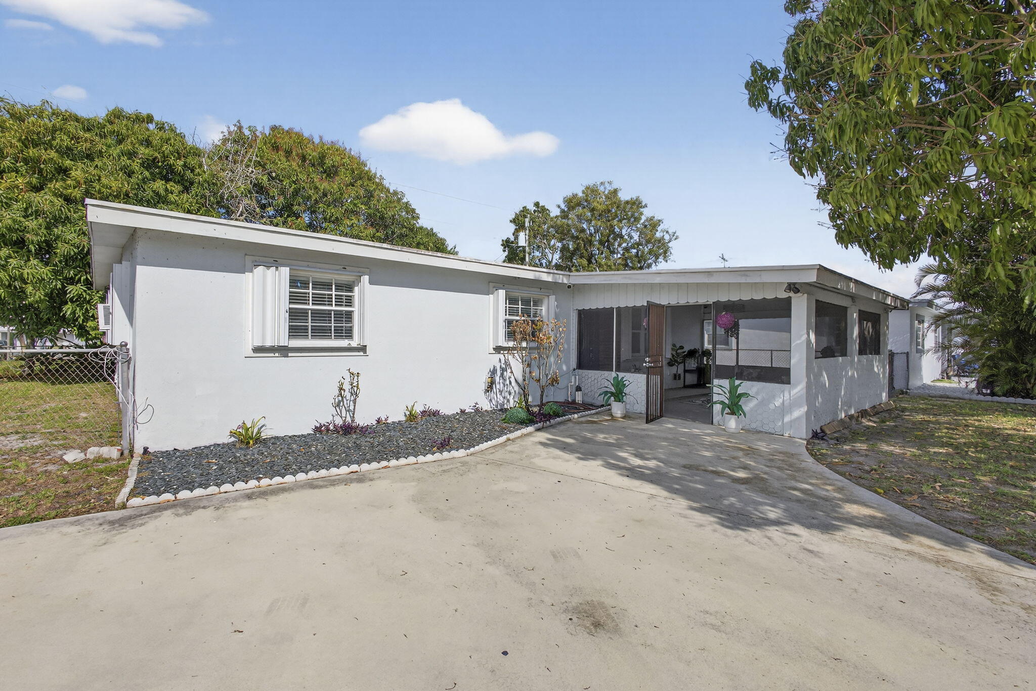 FOREST HILL VILLAGE 4 - Residential