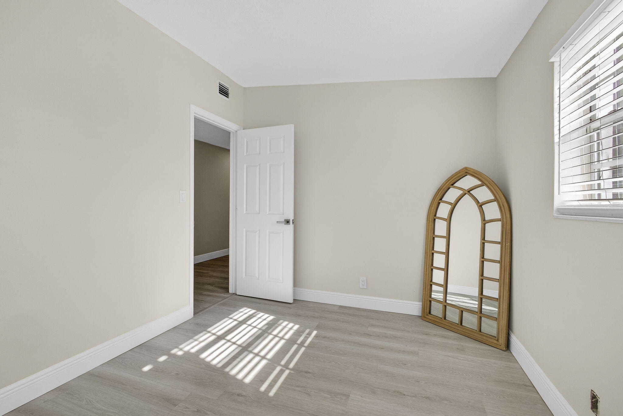 FOREST HILL VILLAGE 4 - Residential