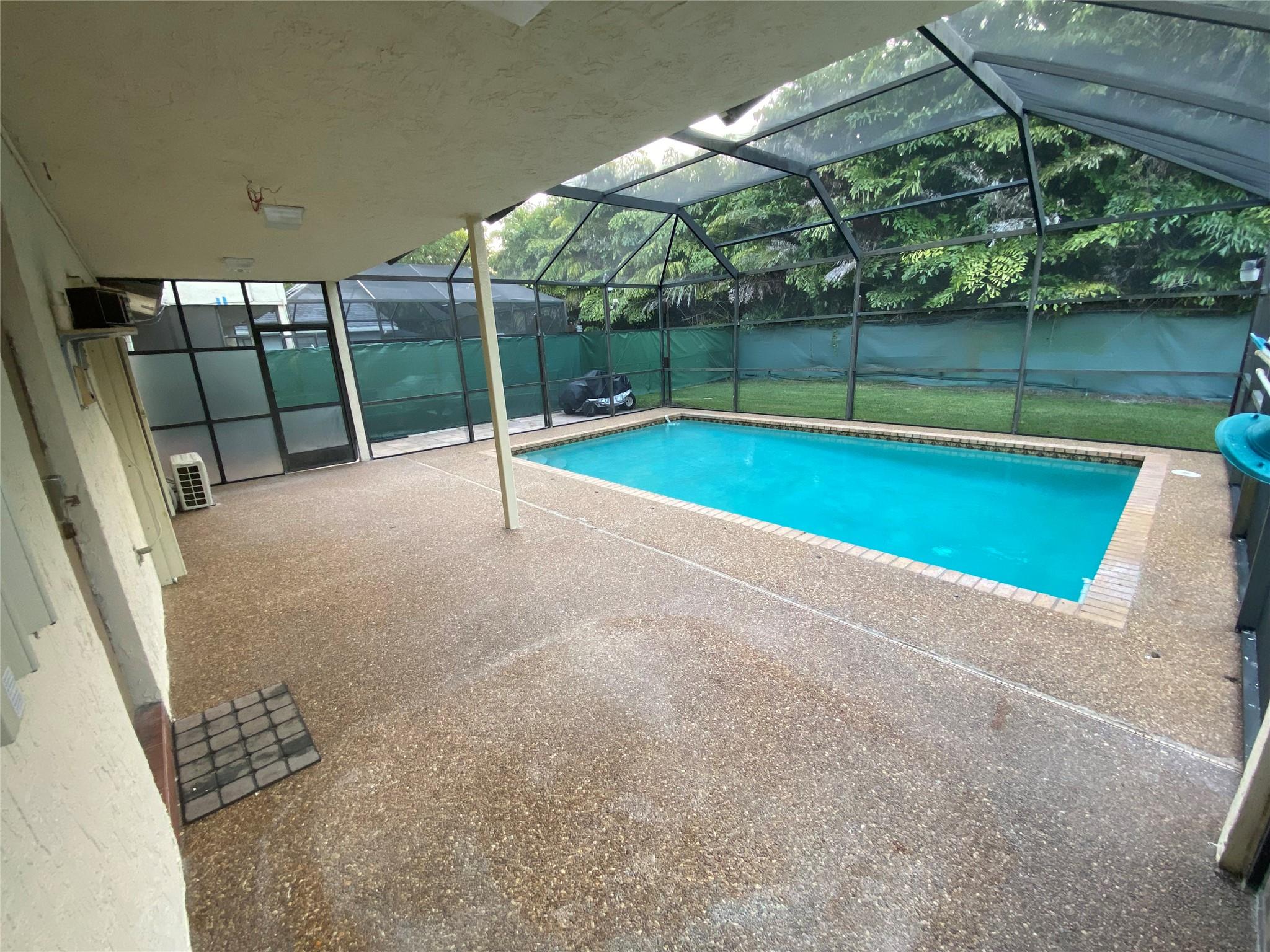 Coral Spgs Country Club W - Residential