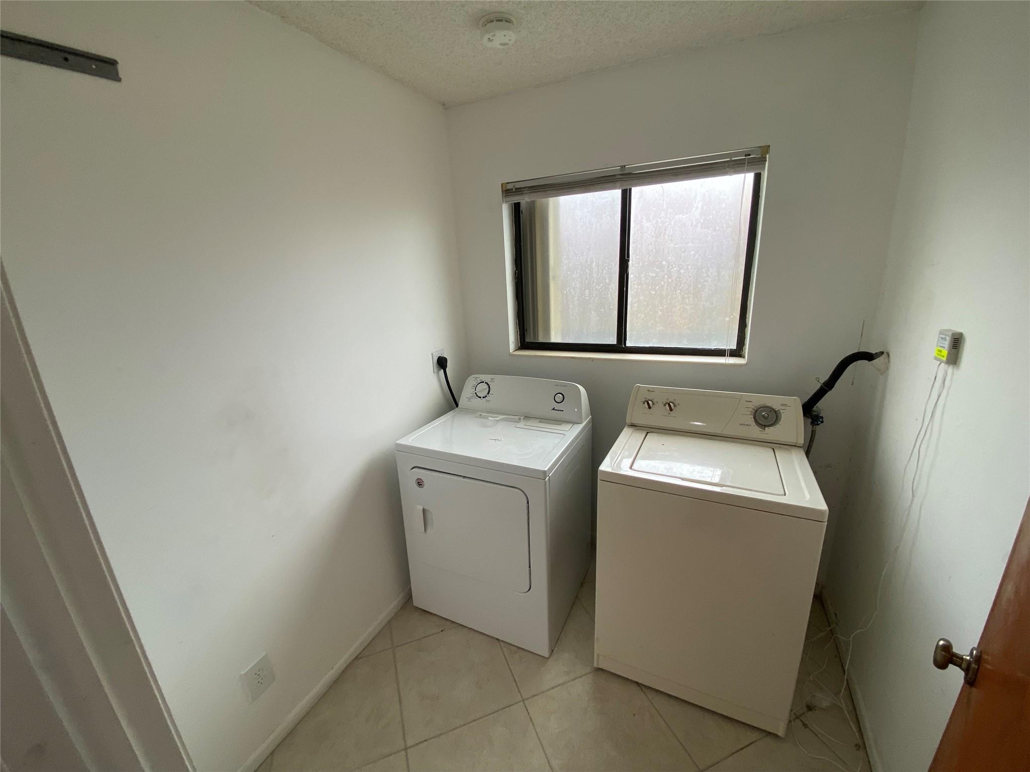 Coral Spgs Country Club W - Residential