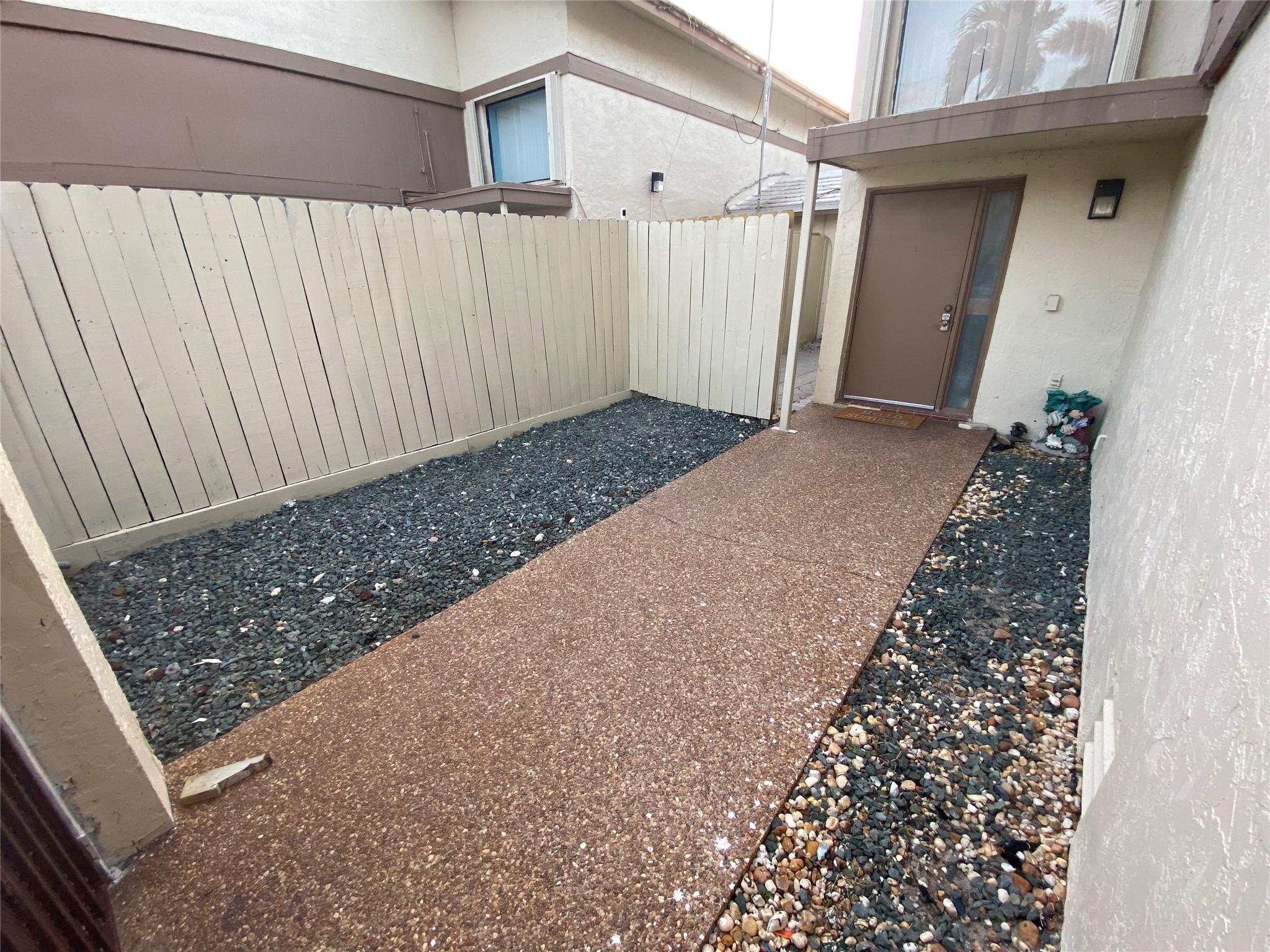 Coral Spgs Country Club W - Residential