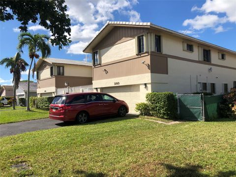 Photo of 3160 NW 116th Ave, Coral Springs, FL 33065 (MLS # F10534382) Photo of 3160 NW 116th Ave, Coral Springs, FL 33065 (MLS # F10534382)