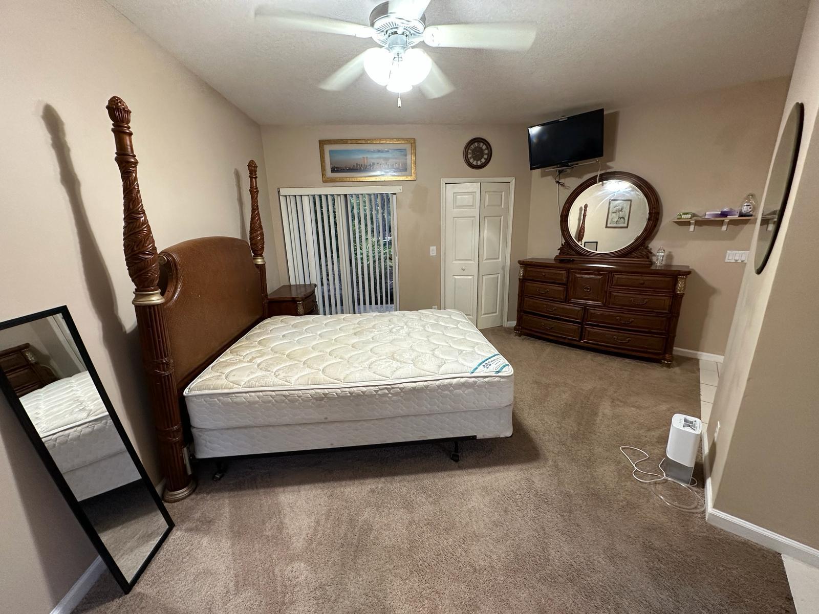 A beautiful studio and 1 bathroom in the Castle Pines Condominium. $1,150 a month, all utilities included, and fully furnished. Includes a shared washer and dryer right outside of the unit. Castle Pines Condominium offers an array of fantastic amenities for its residents. Tenants can enjoy a stunning pool and a gated community.