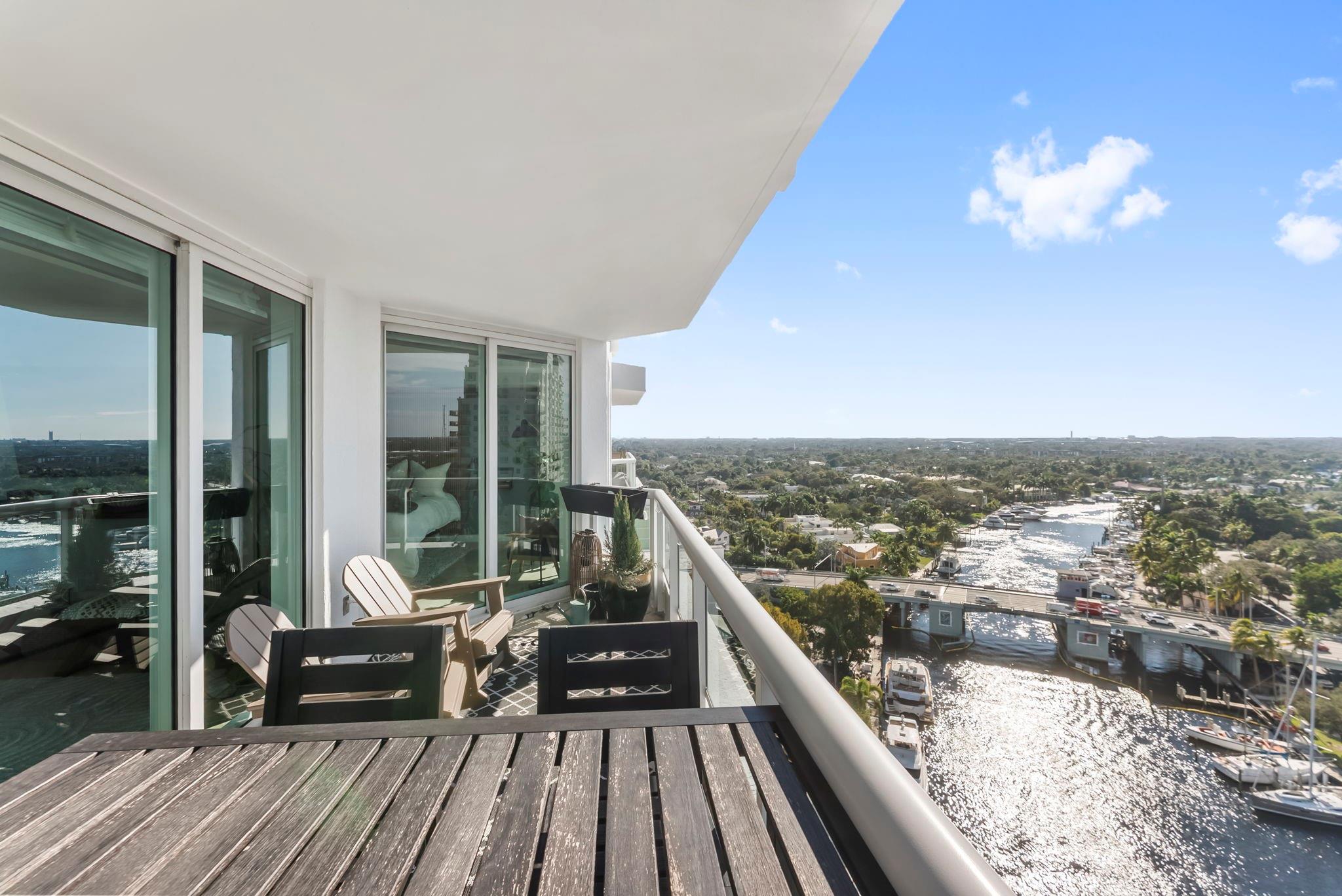 Esplanade on the New Rive - Residential