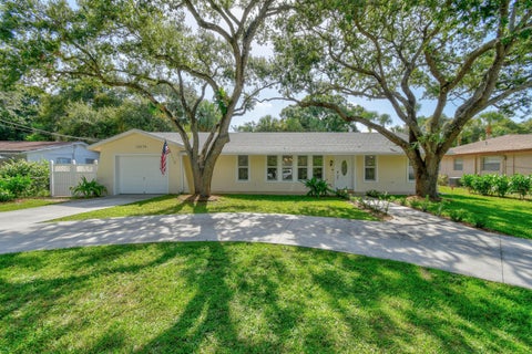 3 beds bed, 2 baths bath property at 13074 23rd Avenue N, Palm Beach Gardens, FL 33410