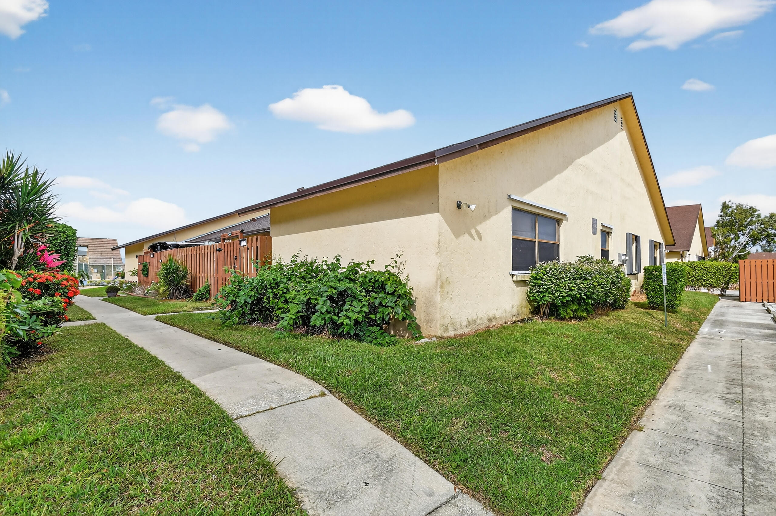 SPRINGDALE HOMES - Residential Lease