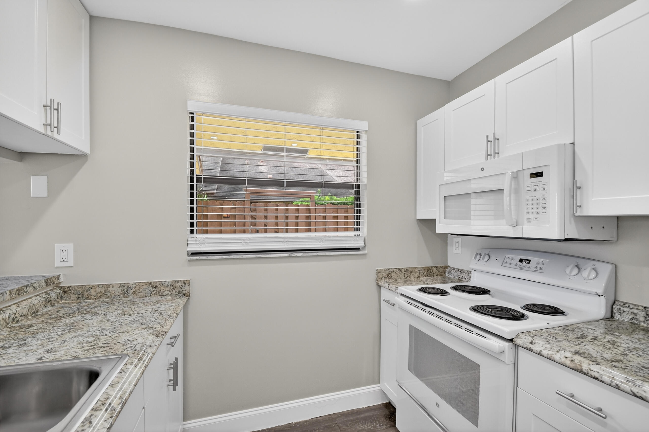 SPRINGDALE HOMES - Residential Lease