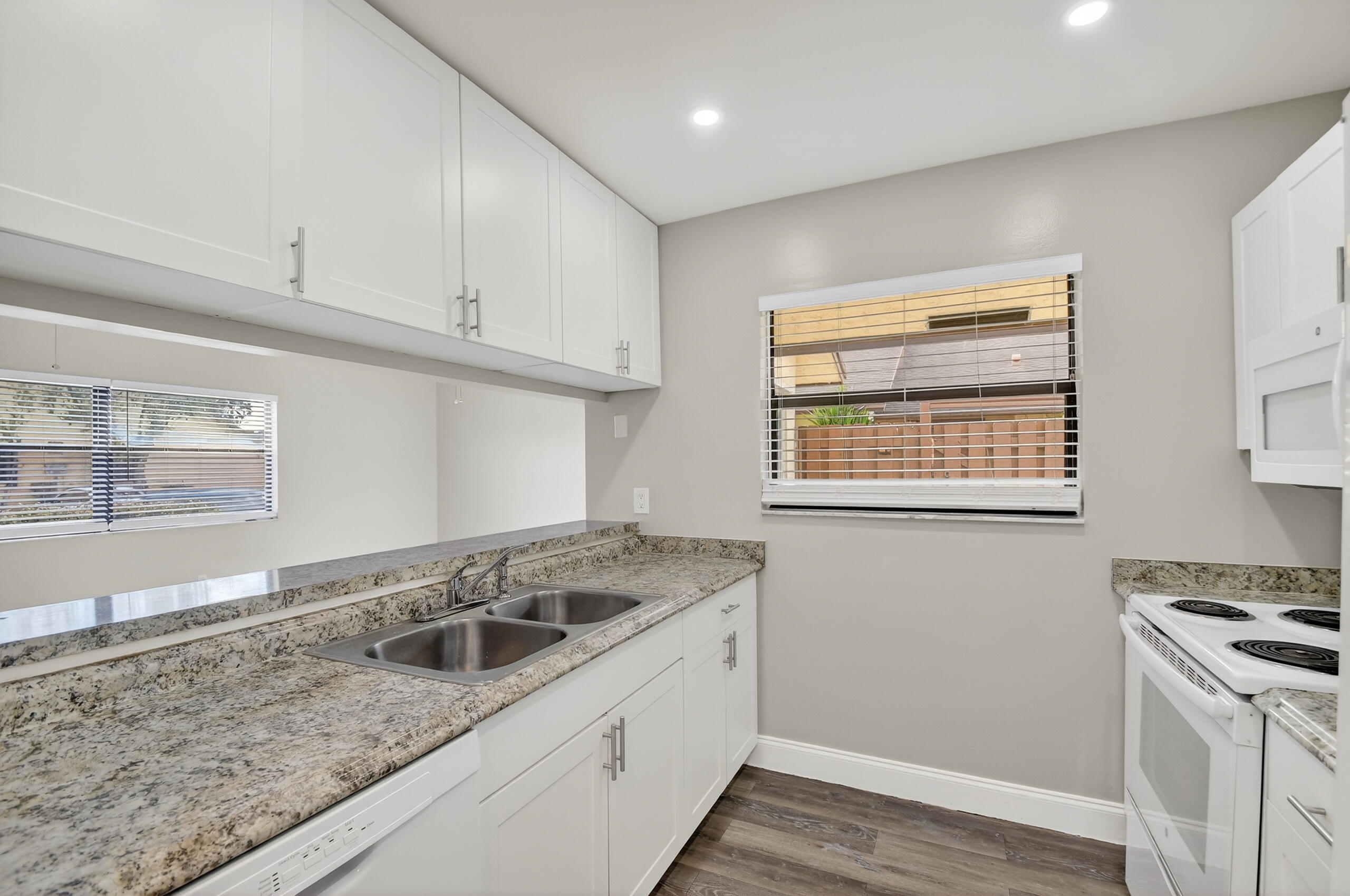 SPRINGDALE HOMES - Residential Lease