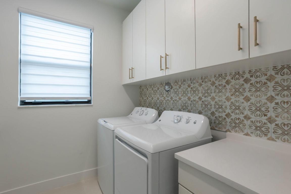 JOHNS WEST PUD - Residential Lease