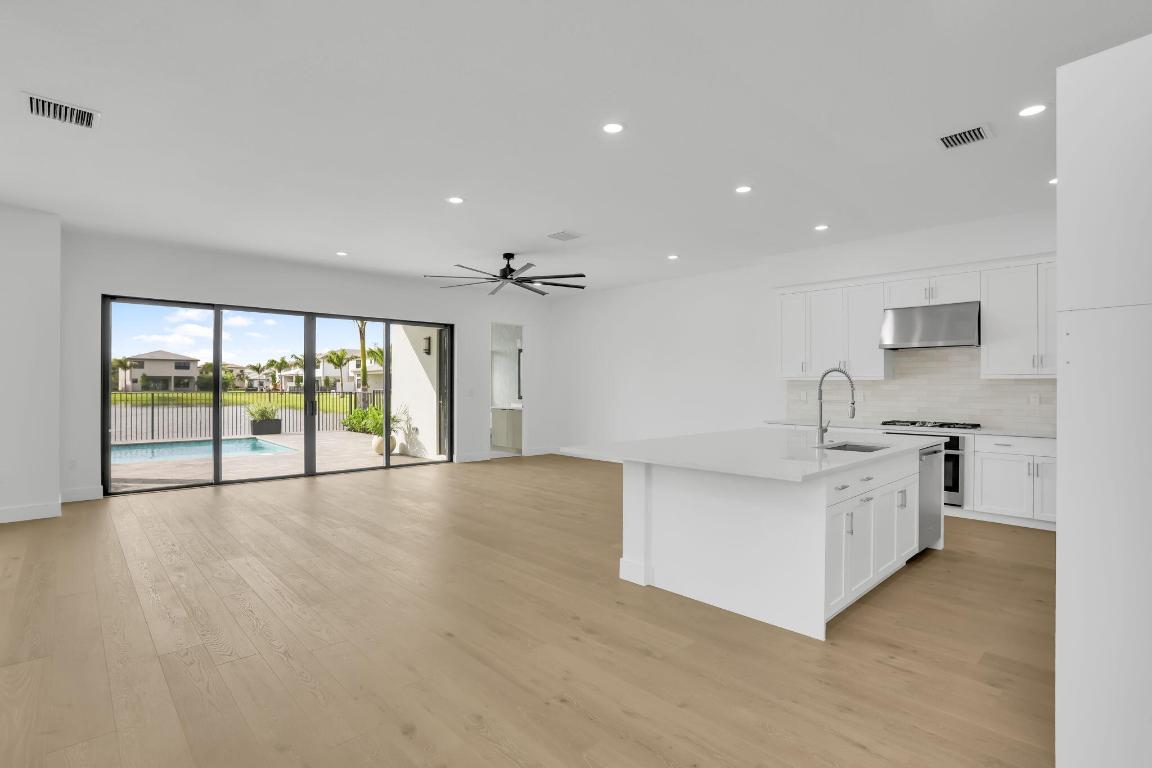 JOHNS WEST PUD - Residential Lease