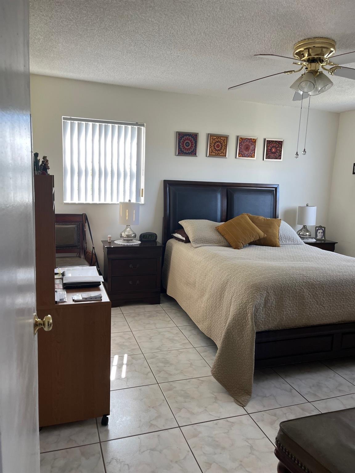 BLDG 38 8225 - Residential