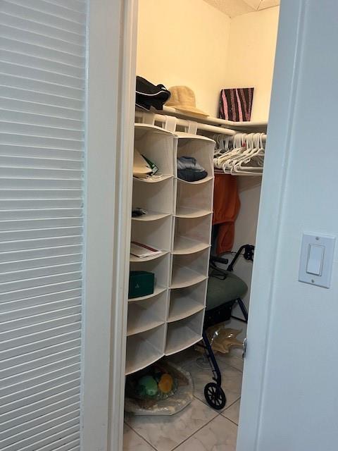 BLDG 38 8225 - Residential