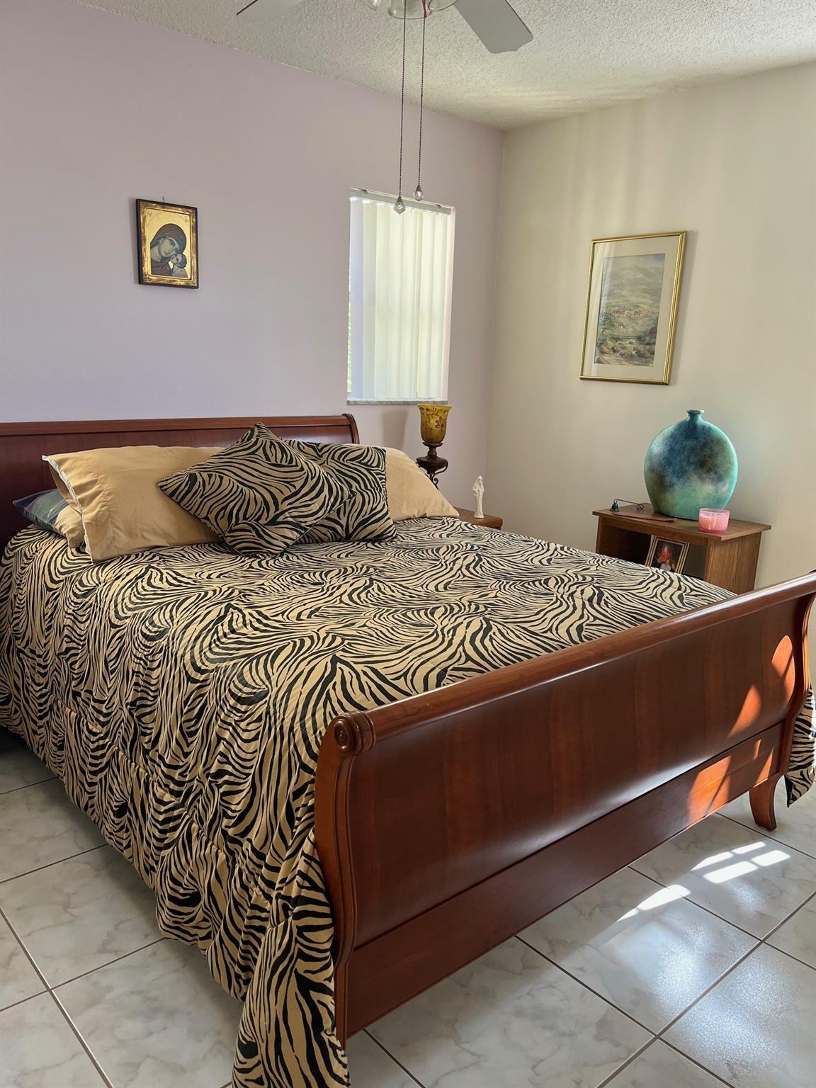 BLDG 38 8225 - Residential