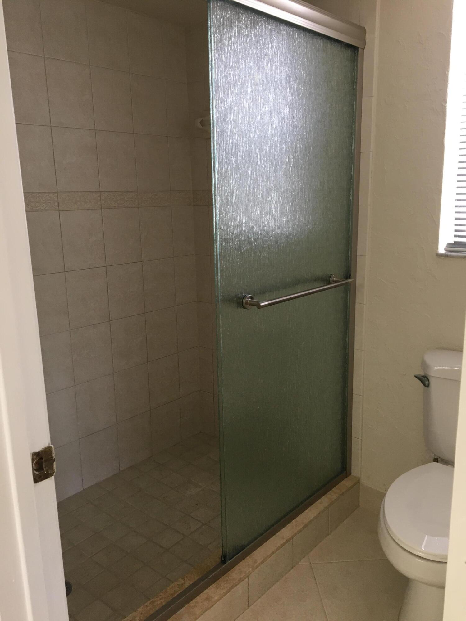 LAKE WINDWOOD CONDO - Residential