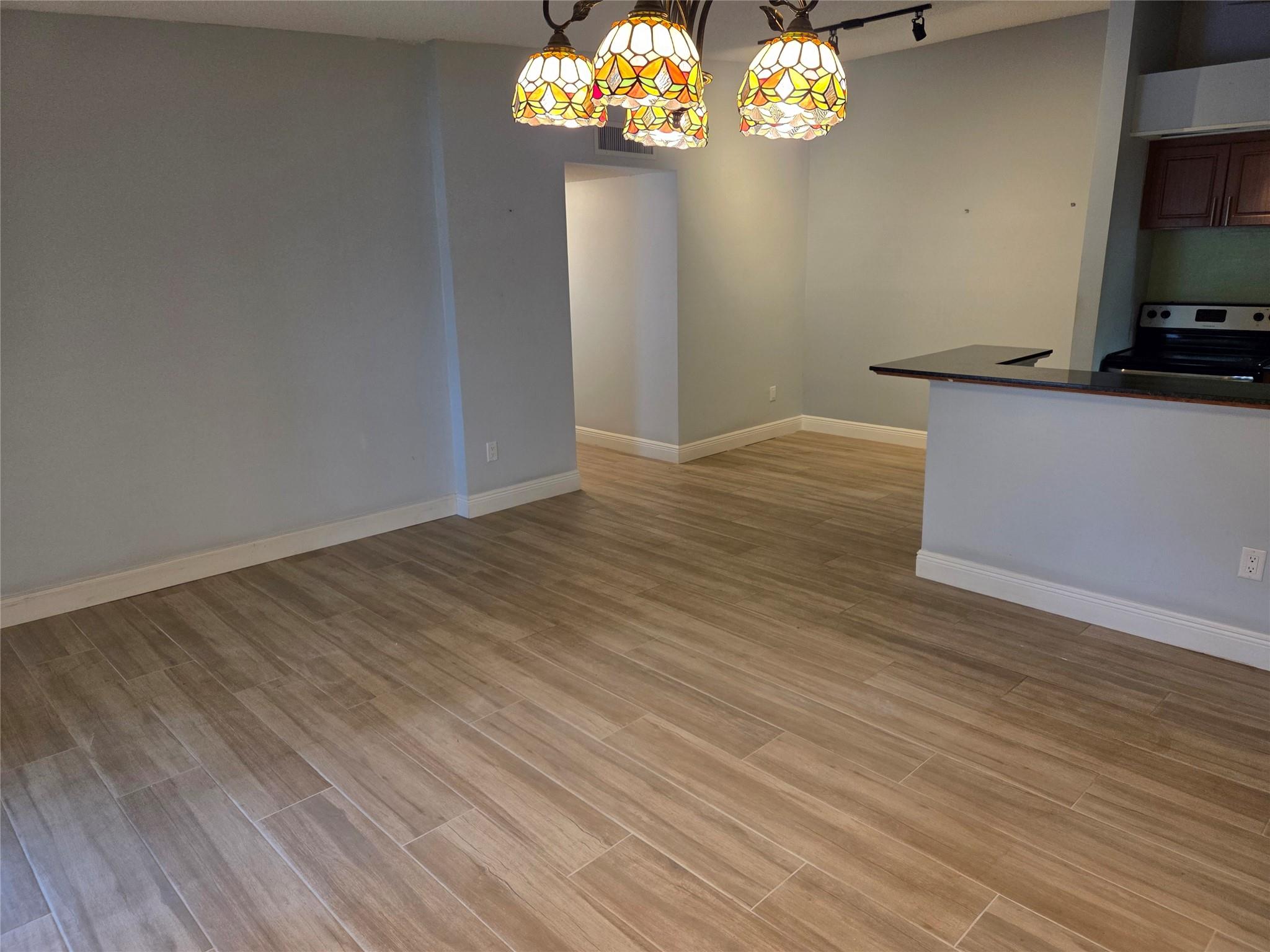 10403 E Clairmont Cir 209