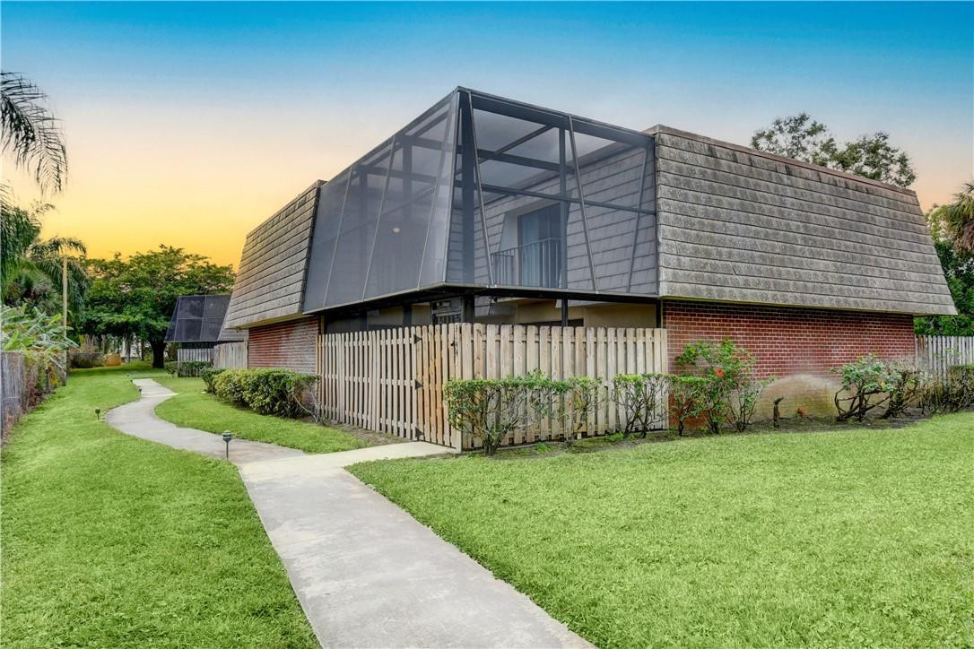 Brook Villas - Residential