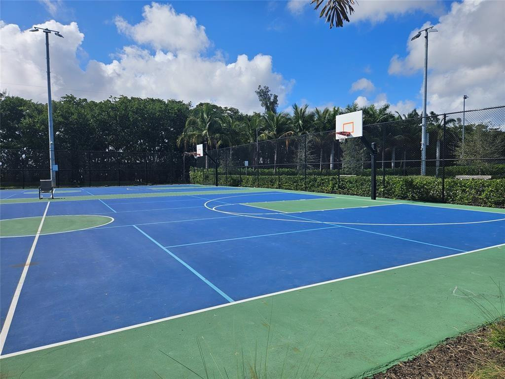 CASA PARADISO - Residential Lease