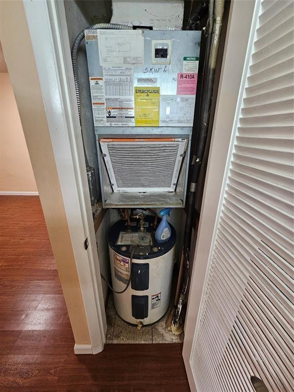 CASA PARADISO - Residential Lease