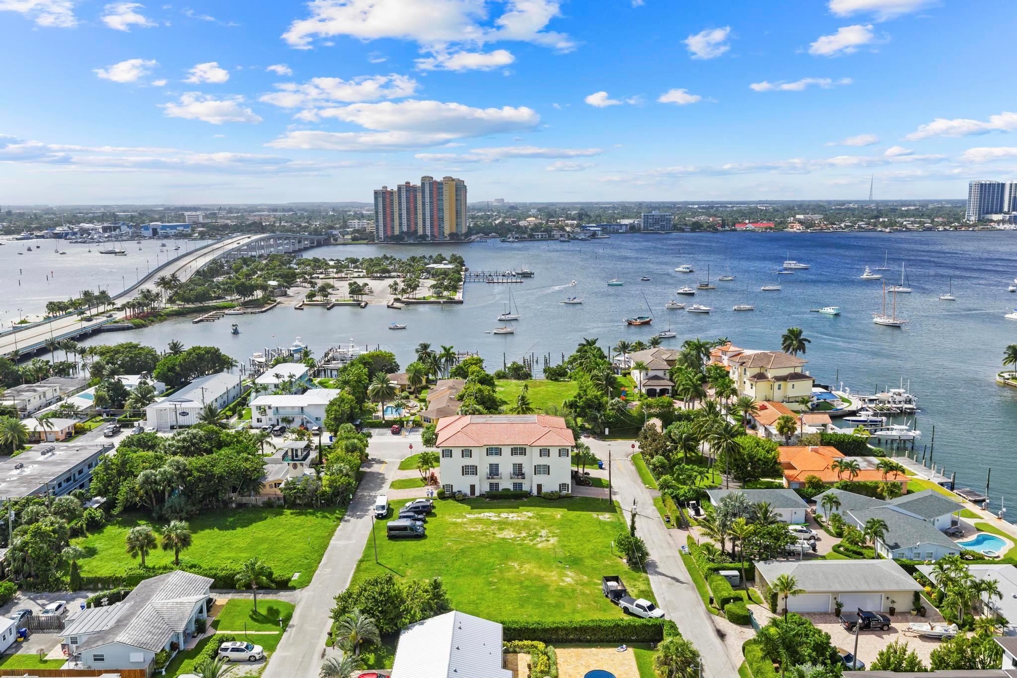 YACHT HARBOR - Residential