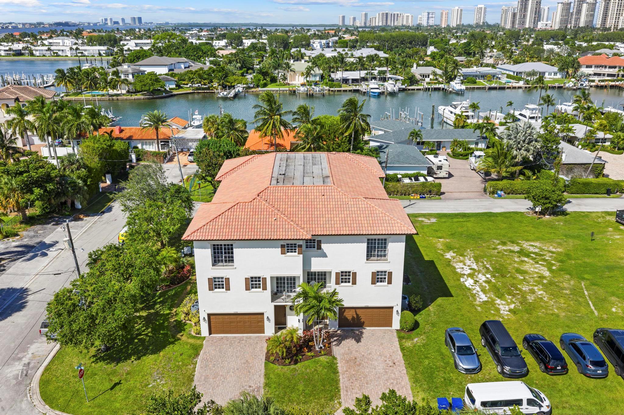 YACHT HARBOR - Residential