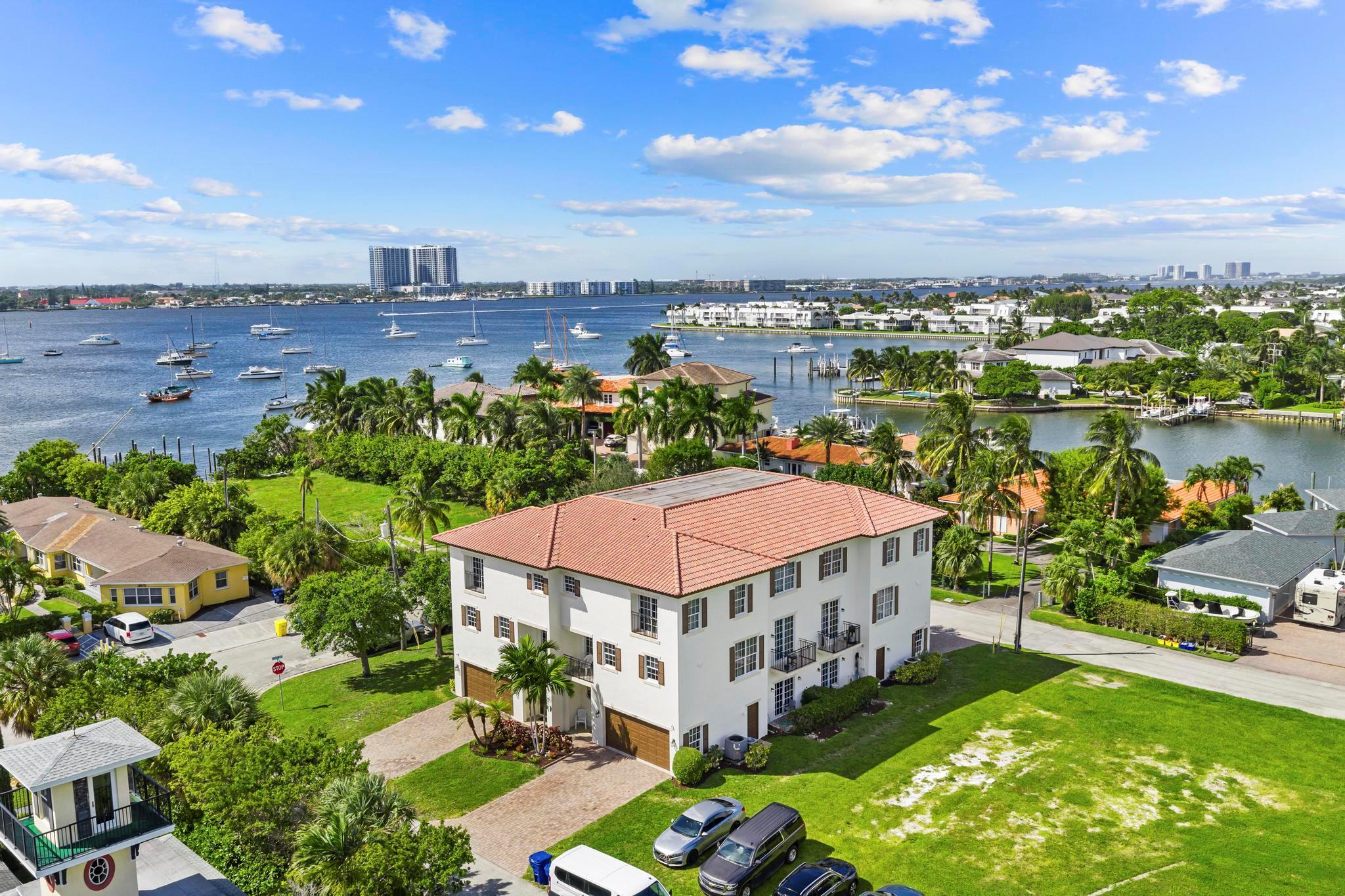 YACHT HARBOR - Residential