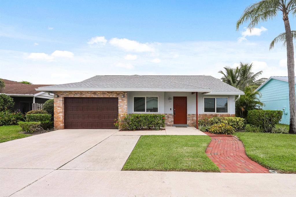 Photo of 149 Wandering Trail, Jupiter, FL 33458 (MLS # R11119132)