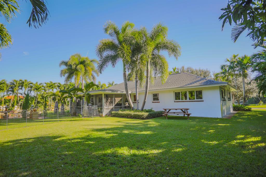 ALBERT LAKES GARDEN - Residential