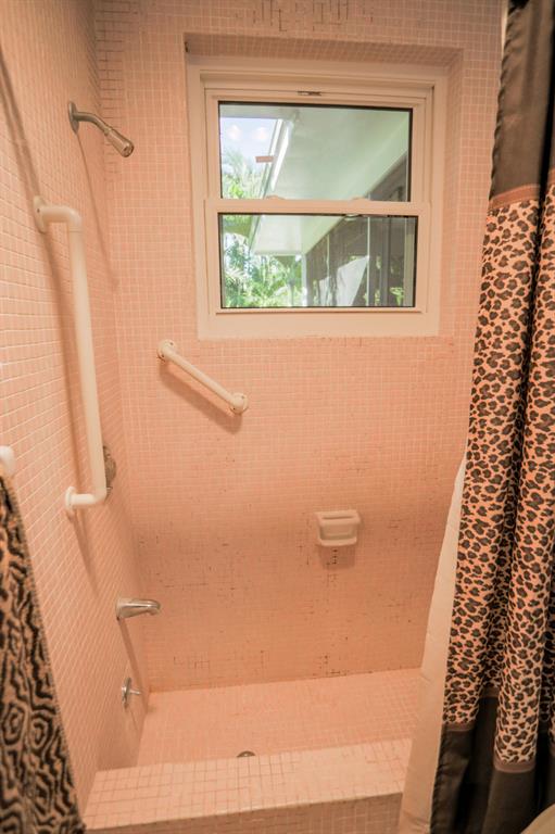 ALBERT LAKES GARDEN - Residential