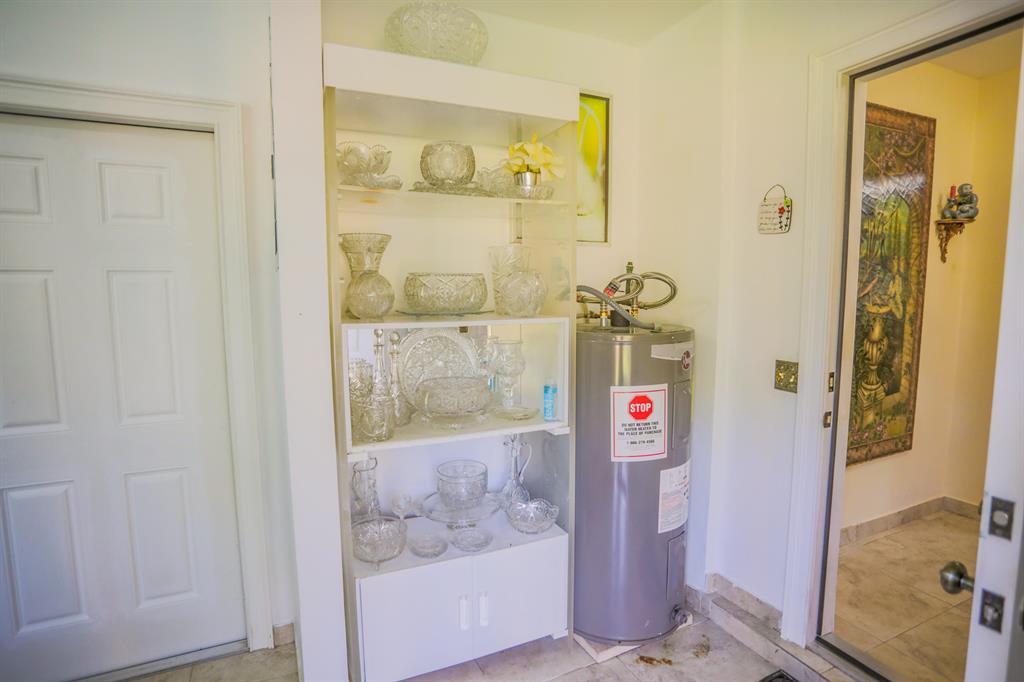 ALBERT LAKES GARDEN - Residential