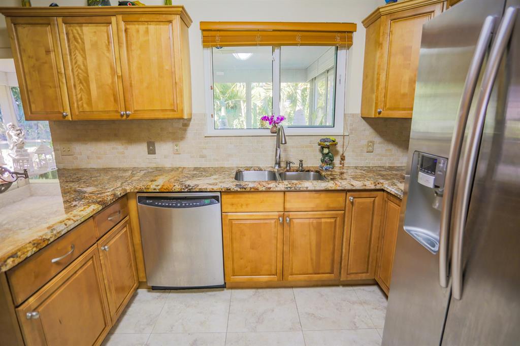 ALBERT LAKES GARDEN - Residential