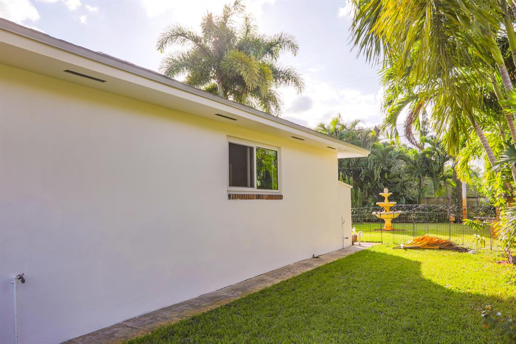 ALBERT LAKES GARDEN - Residential